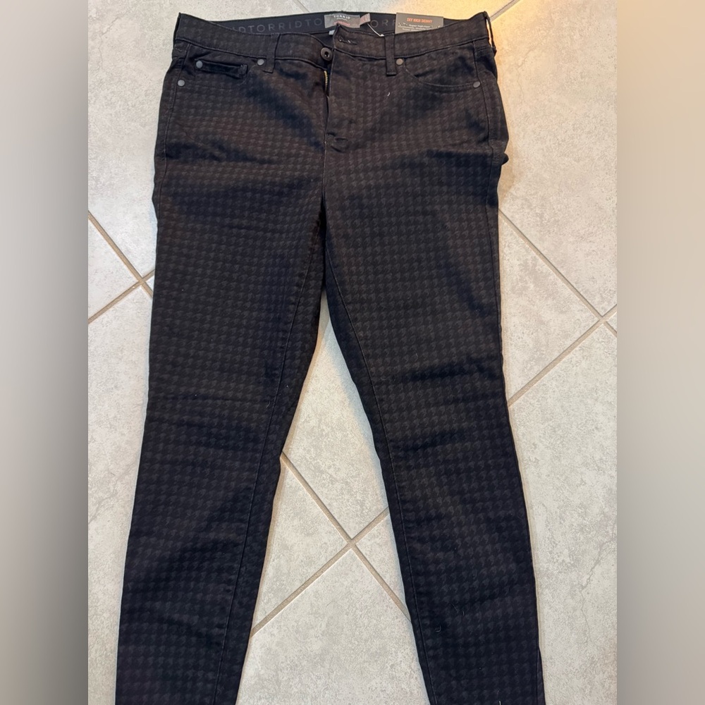 Torrid NWT Sky Hi Skinny Jeans